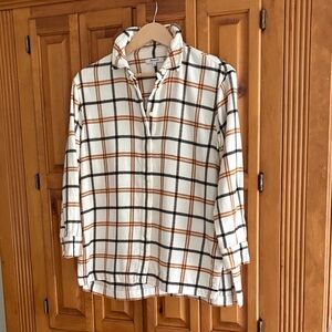 Madewell plaid flannel Shirt w/ Brown and Black Stripes. Side slits , placket